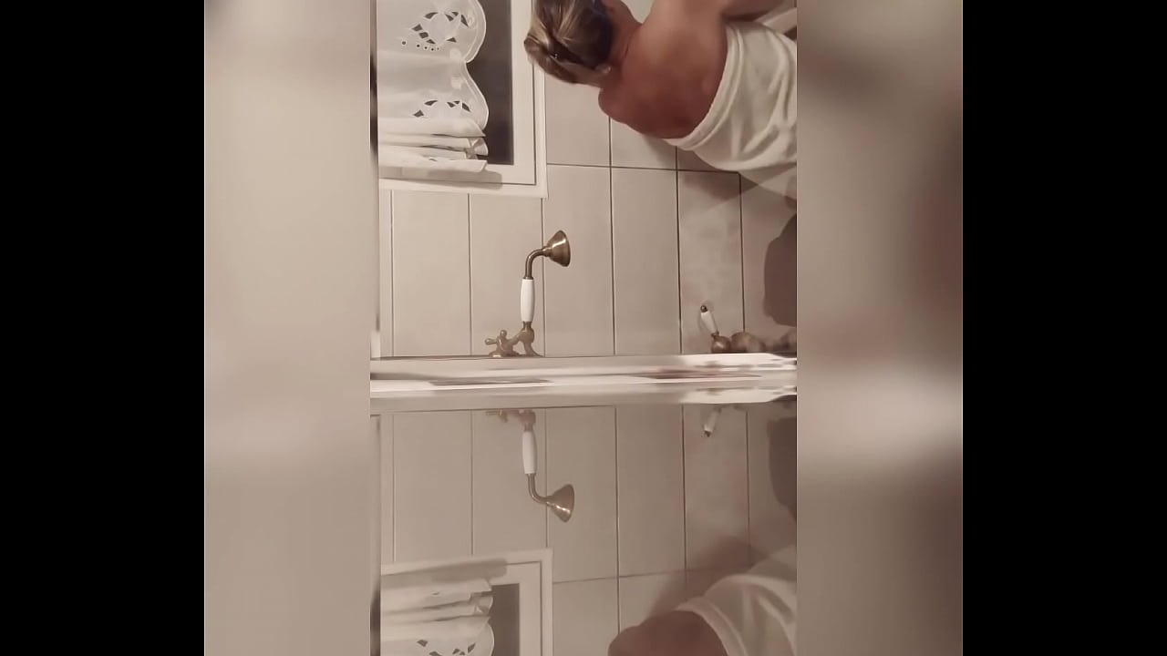 Step Mom undershower